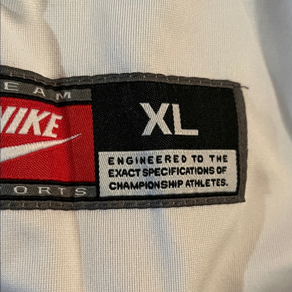 New Nike White Jersey with Red Number 18 - Picture 4 of 5